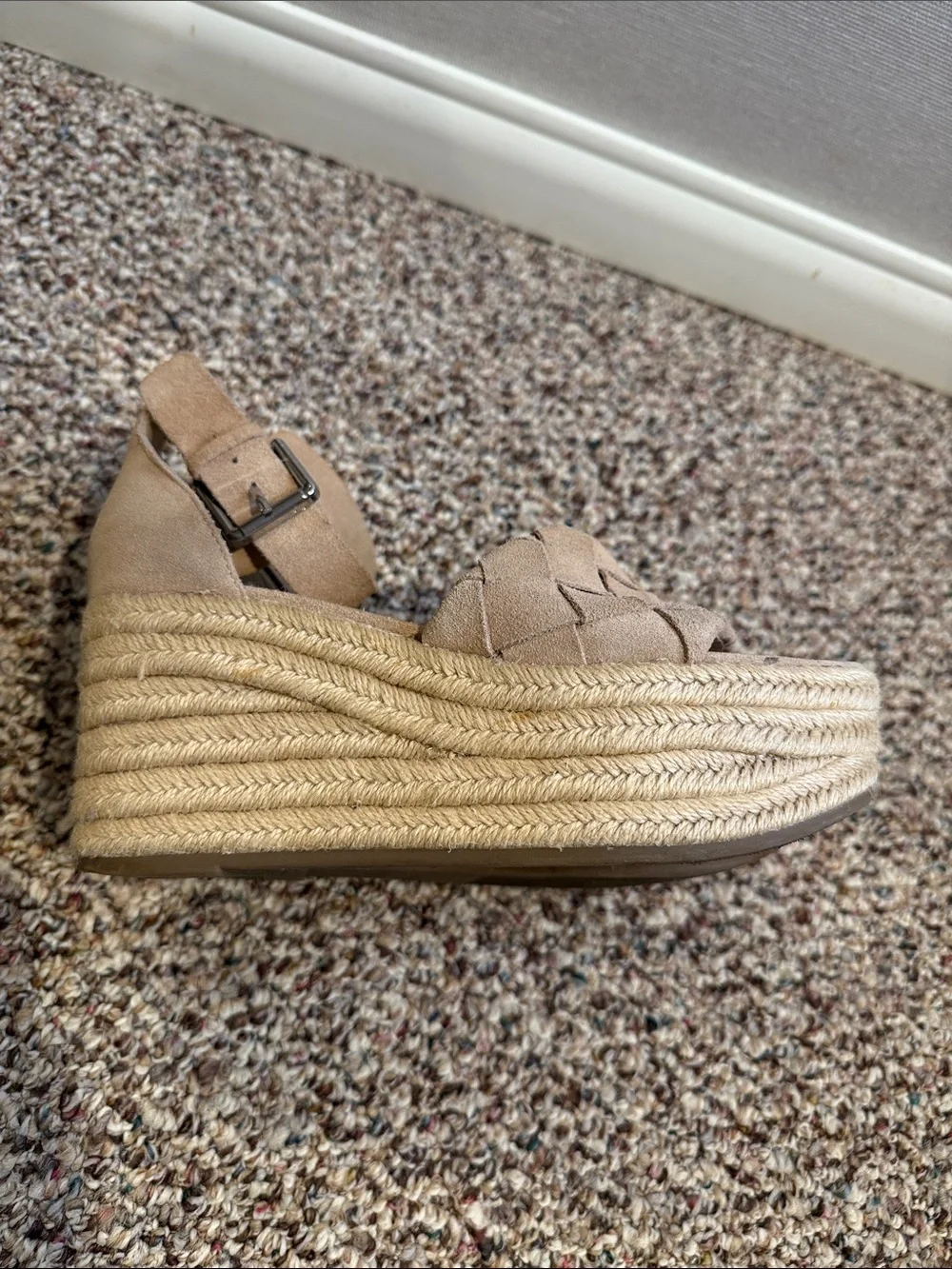 Marc Fisher Marc  Varin tan suede platform espadrille wedge size 7.5